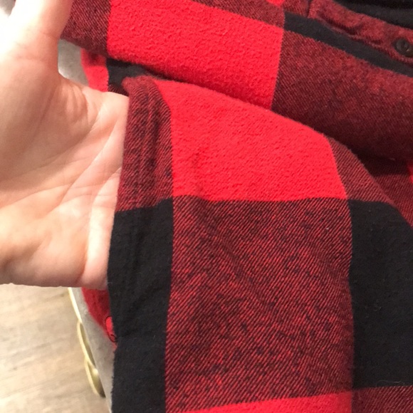 True Craft Buffalo Plaid Shacket Mens Sz M Red Black Sherpa Lined Flannel Shirt - Picture 11 of 11